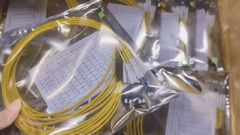 Spedizione cavo patch breakout MTP MPO