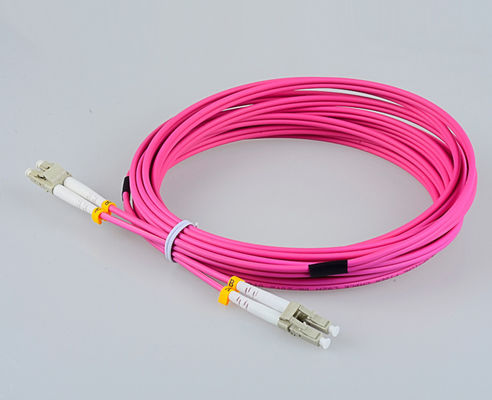 OM4 10G 0.3dB 50/125μm cavo in fibra ottica per il cablaggio in fibra del data center